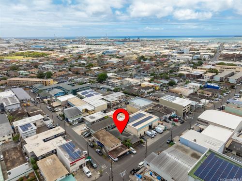 823 Gulick Ave, Honolulu, HI, 96819-3341 | Card Image