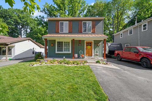 3544 Fort Dr, Waterford, MI, 48328-1329 | Card Image