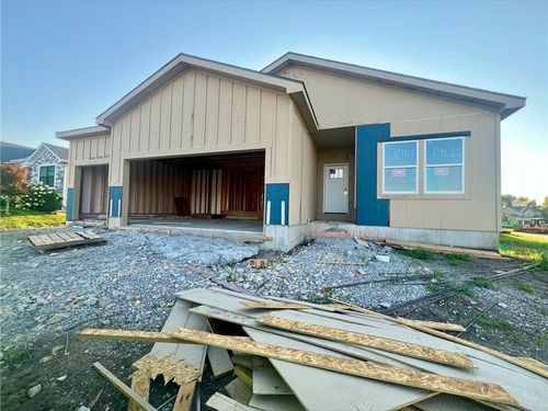 19622 Barstow St, Spring Hill, KS, 66083-8472 | Card Image
