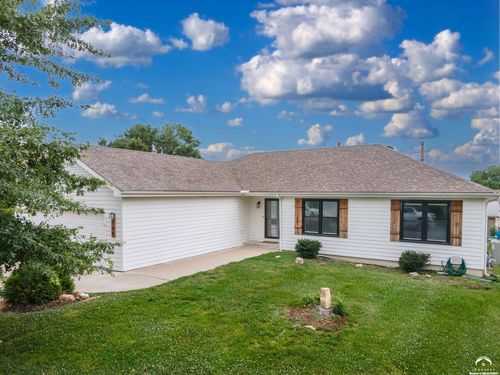 709 N Michigan Cir, Lawrence, KS, 66044-4087 | Card Image