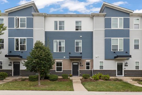 4192 Irving Rd, Aurora, IL, 60504-8164 | Card Image