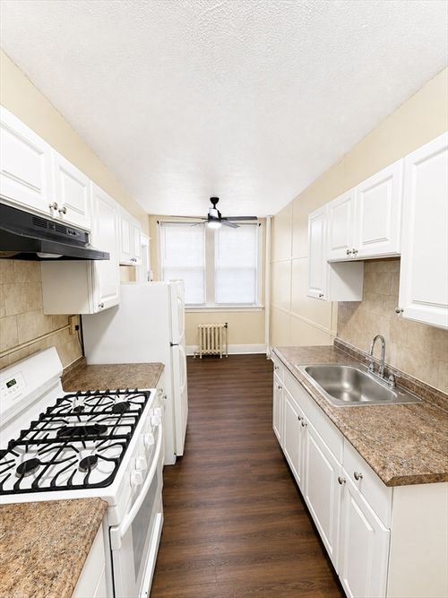 306-415 County St, New Bedford, MA, 02740-5030 | Card Image