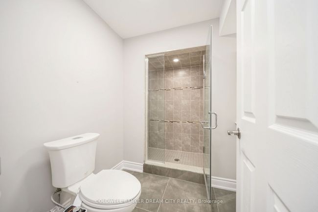 60 Capistro St, House other with 8 bedrooms, 5 bathrooms and 4 parking in Brampton ON | Image 45