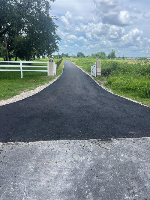 14626 Mcgrady Rd, WIMAUMA, FL, 33598-5513 | Card Image