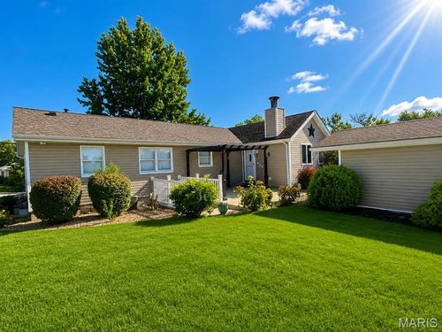 106 Arizona St, New Haven, MO, 63068-1213 | Card Image
