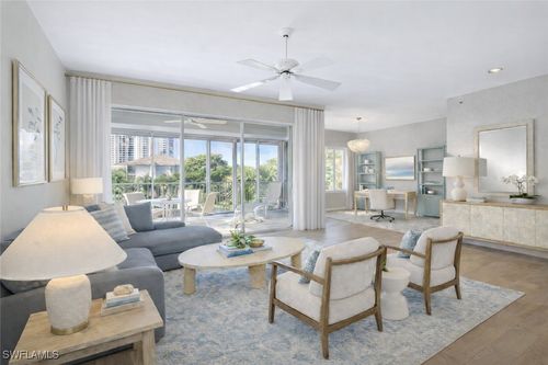 5-301-7654 Pebble Creek Cir, NAPLES, FL, 34108-6537 | Card Image