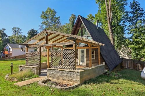 9025 Belaire St, GAinesville, GA, 30506-4801 | Card Image