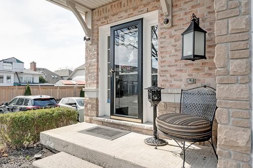21-1375 Stephenson Dr, Burlington, ON, L7S2M5 | Card Image