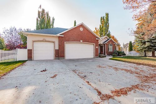 230 Hampton Lane, Idaho Falls, ID, 83404 | Card Image