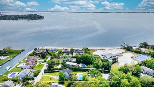64 Romana Dr, Hampton Bays, NY, 11946-3746 | Card Image