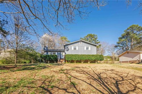 3006 Deshong Dr, Stone Mountain, GA, 30087-4116 | Card Image