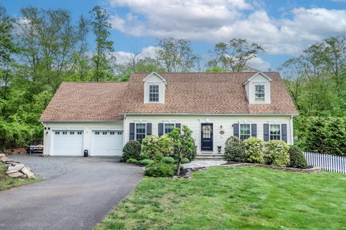 5 Maple Tree Rd, Brookfield, CT, 06804-3218 | Card Image