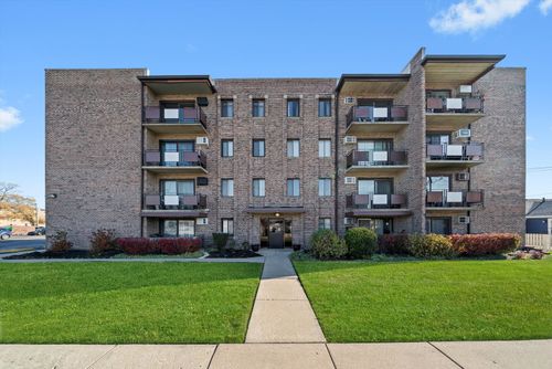 404-7945 Oketo Ave, Bridgeview, IL, 60455-1549 | Card Image