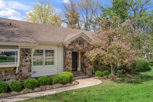 1649 Silver Pheasant Cir, Lexington, KY, 40511-1374 | Card Image