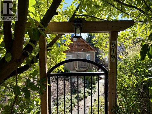 512 S Fletcher Rd, Gibsons, BC, V0N1V9 | Card Image