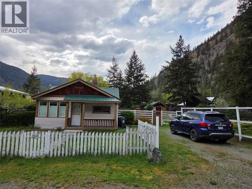 1064 Richter Ave, Hedley, BC, V0X1K0 | Card Image