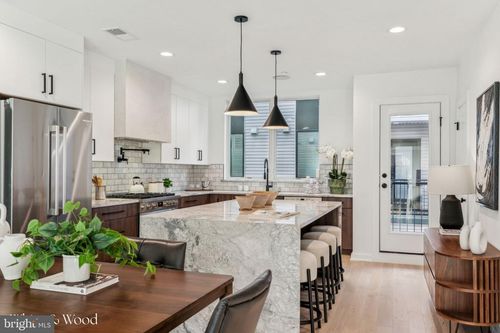 952 N 6th St, PHILADELPHIA, PA, 19123-1458 | Card Image