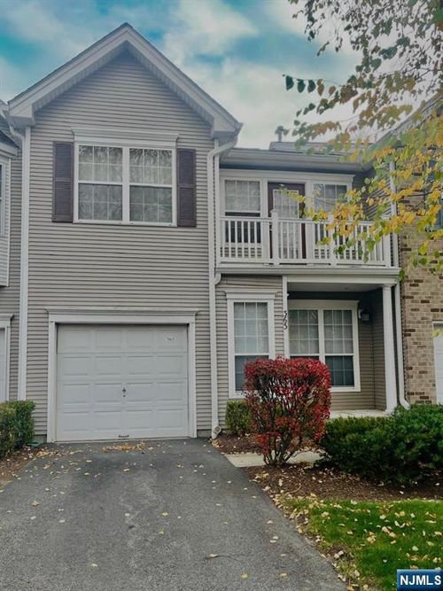 363 Catskill Ct, Mahwah, NJ, 07430-2735 | Card Image