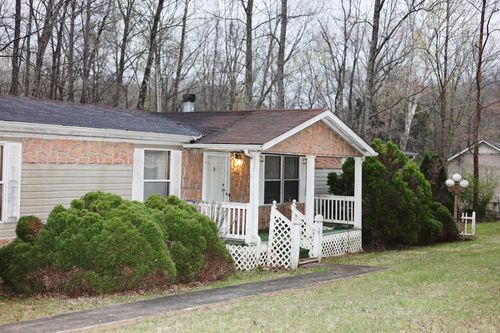 1050 Macon Wall Rd, Ashland City, TN, 37015-2323 | Card Image