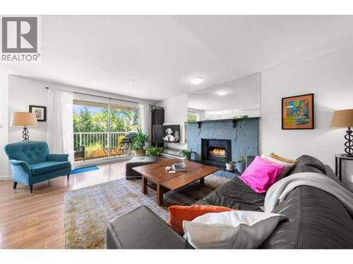 202-1000 Bowron Crt, North Vancouver, BC, V7H2V7 | Card Image