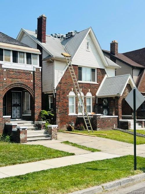3260 Pasadena St, Detroit, MI, 48238-2720 | Card Image