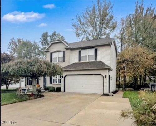 26985 Glenside Ln, Olmsted Twp, OH, 44138-3173 | Card Image