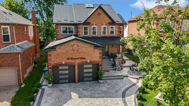 58 Leeward Dr, House other with 6 bedrooms, 5 bathrooms and 5 parking in Brampton ON | Image 4
