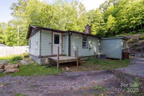 3153 Old Us Hwy 70 E, Black Mountain, NC, 28711-9426 | Card Image