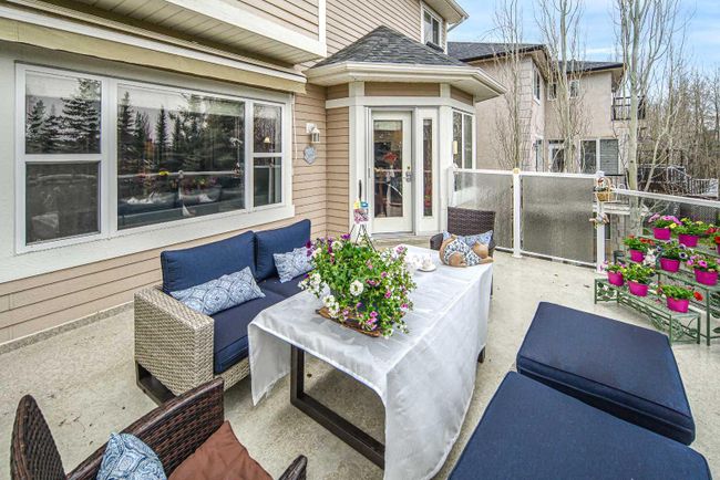 24 Discovery Ridge Rise Sw, Home with 4 bedrooms, 5 bathrooms and 4 parking in Calgary AB | Image 44