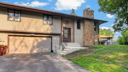 30167 Olinda Trl, Lindstrom, MN, 55045-9418 | Card Image