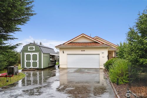 409 Duck Lake Dr Se, Ocean Shores, WA, 98569-9773 | Card Image