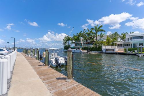 704-11930 N Bayshore Dr, North Miami, FL, 33181-2900 | Card Image