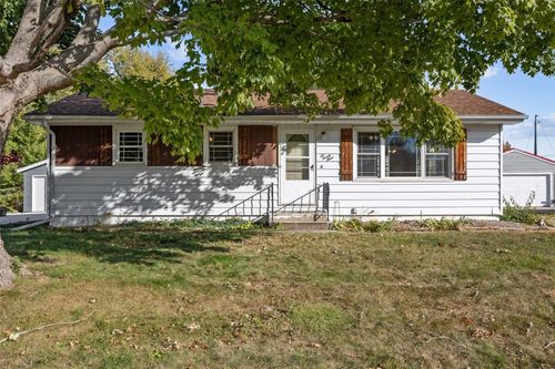 623 27th St Nw, Cedar Rapids, IA, 52405-2908 | Card Image