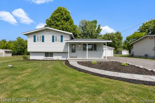 2351 Cheryl Ann Dr, Burton, MI, 48519-1327 | Card Image