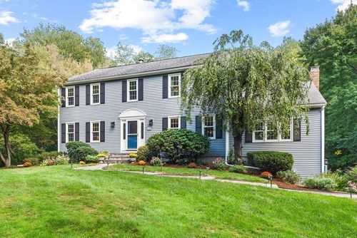 18 Fredric Ln, Mansfield, MA, 02048-3307 | Card Image