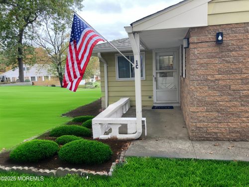 1 Sparrow St, Manchester, NJ, 08759-5343 | Card Image