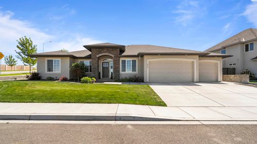 8803 W 12th Ave, Kennewick, WA, 99338-1281 | Card Image
