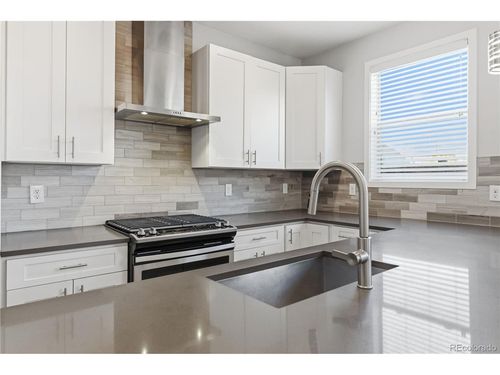 752 S Leyden St, Denver, CO, 80224-1440 | Card Image