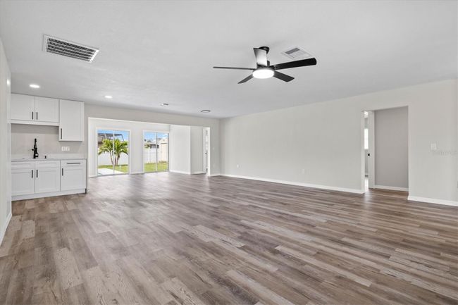 419 Dorchester Drive, House other with 3 bedrooms, 2 bathrooms and null parking in Venice FL | Image 9