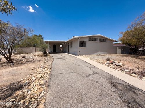 2901 N Cloverland Ave, Tucson, AZ, 85712-1307 | Card Image