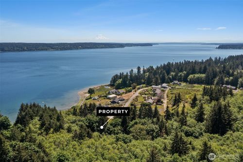 15 E Smith Cove Way, Shelton, WA, 98584-6221 | Card Image