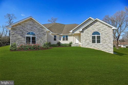 8325 Grove Angle Rd, ELLICOTT CITY, MD, 21043-6632 | Card Image