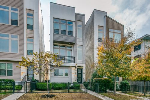 132 Humphrey Ave, San Antonio, TX, 78209-7012 | Card Image