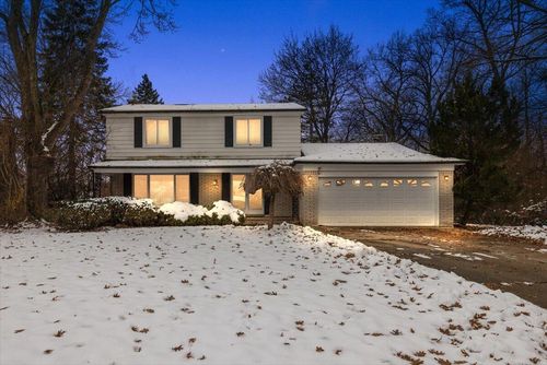 18971 Eldorado Pl, Lathrup Village, MI, 48076-4408 | Card Image