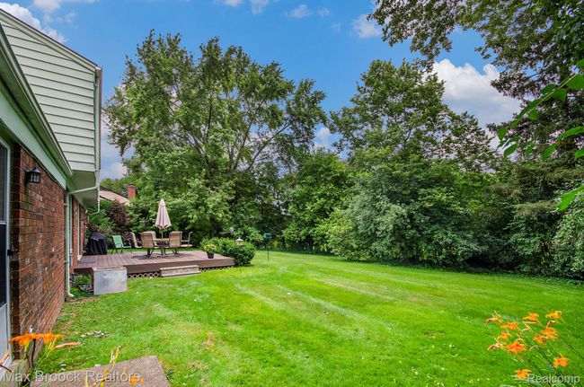 Large Private Backyard | Image 17