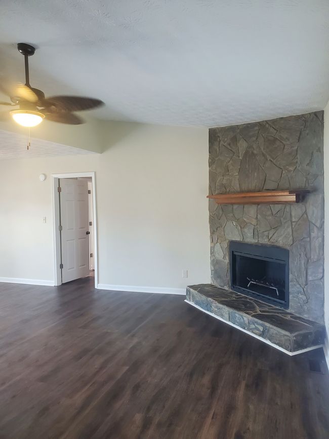 70 Grove Creek Dr, House other with 3 bedrooms, 2 bathrooms and null parking in Locust Grove GA | Image 12