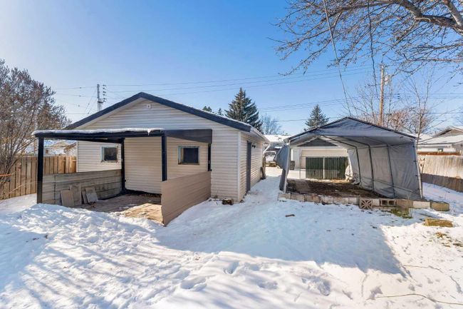 427 Penswood Road Se, Home with 5 bedrooms, 2 bathrooms and 4 parking in Calgary AB | Image 33