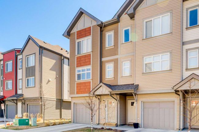 38 Copperstone Common Se, Home with 2 bedrooms, 2 bathrooms and 2 parking in Calgary AB | Image 2