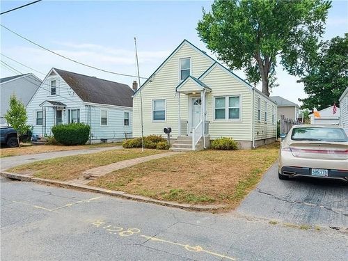 85 Manistee St, Pawtucket, RI, 02861-4239 | Card Image