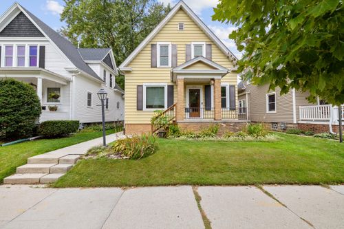 2122 N 8th St, Sheboygan, WI, 53081-2744 | Card Image